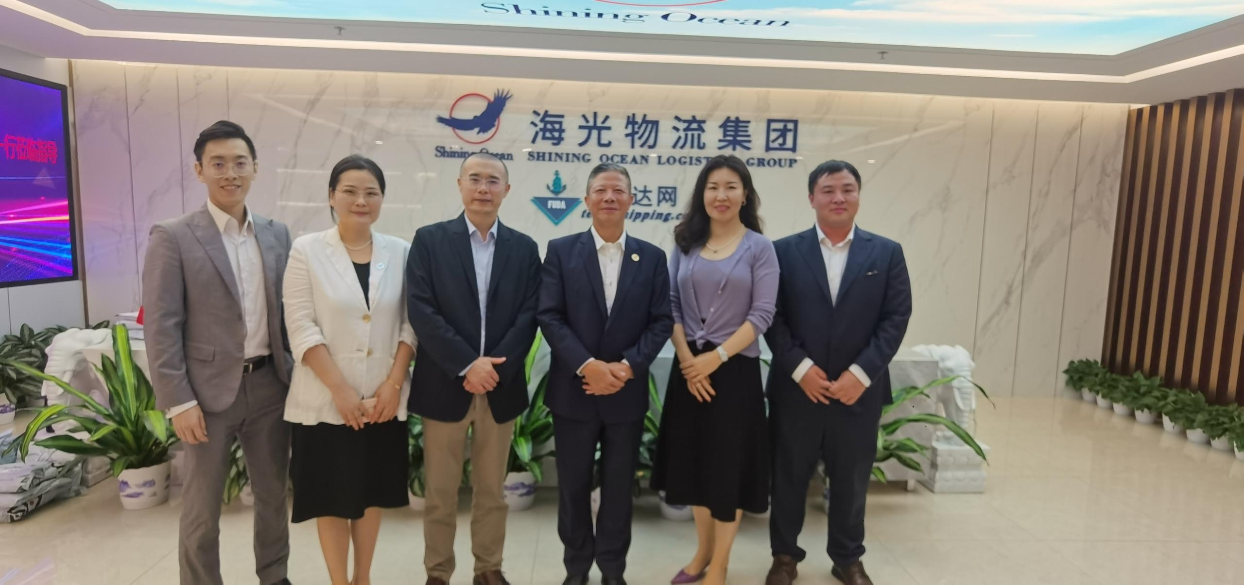 OOCL leaders visited the Shining Ocean headquarters