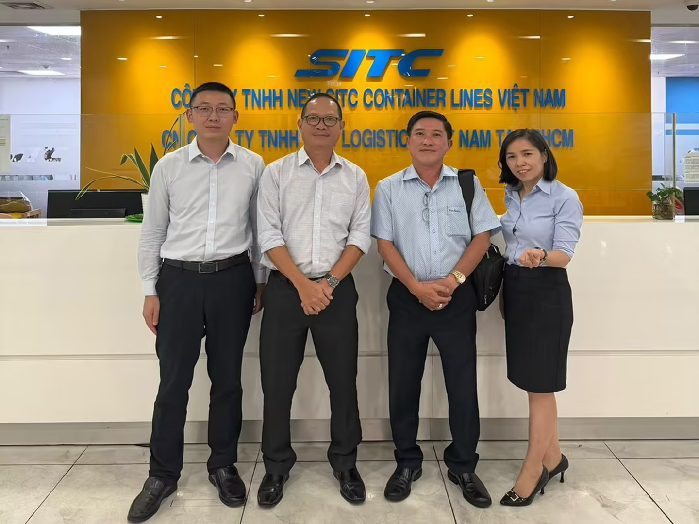 Vietnam Branch General Manager Mr. Xie visited SITC